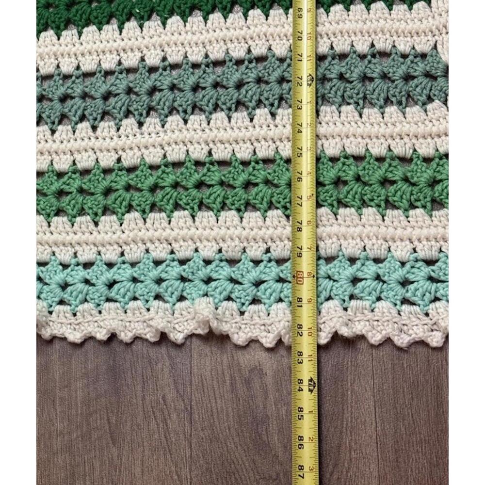 Vintage  Shades Of Green Crochet Knit Afghan Throw Grandma Handmade Approx 4’x7’ - Picture 4 of 6